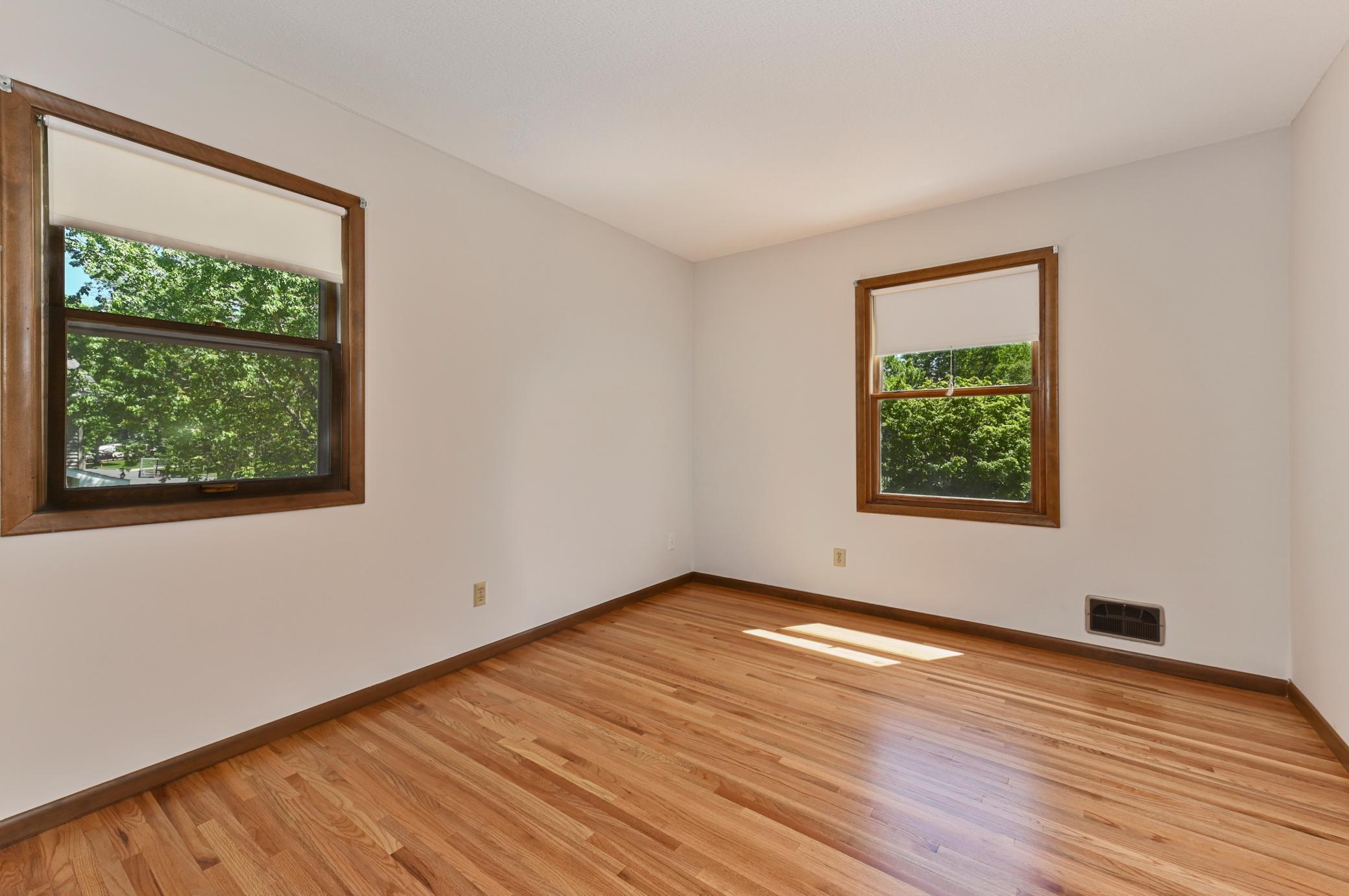 10032 Oxborough Road Bloomington, MN 55437 - Photo 23 of 39 Gallery Image 23