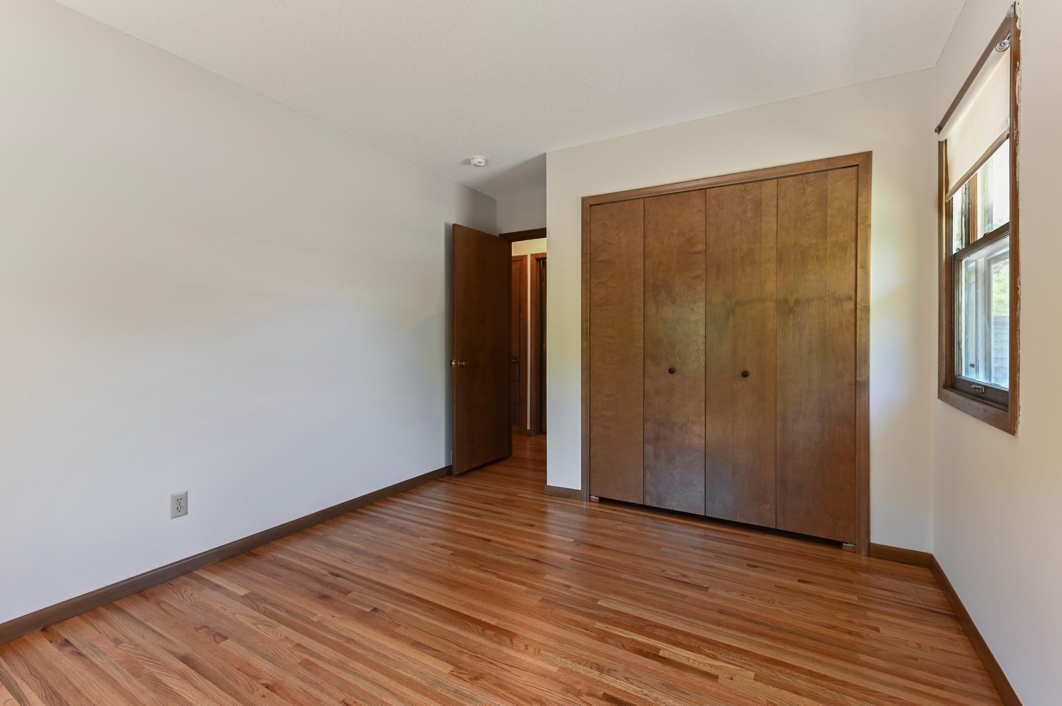 10032 Oxborough Road Bloomington, MN 55437 - Photo 24 of 39 Gallery Image 24