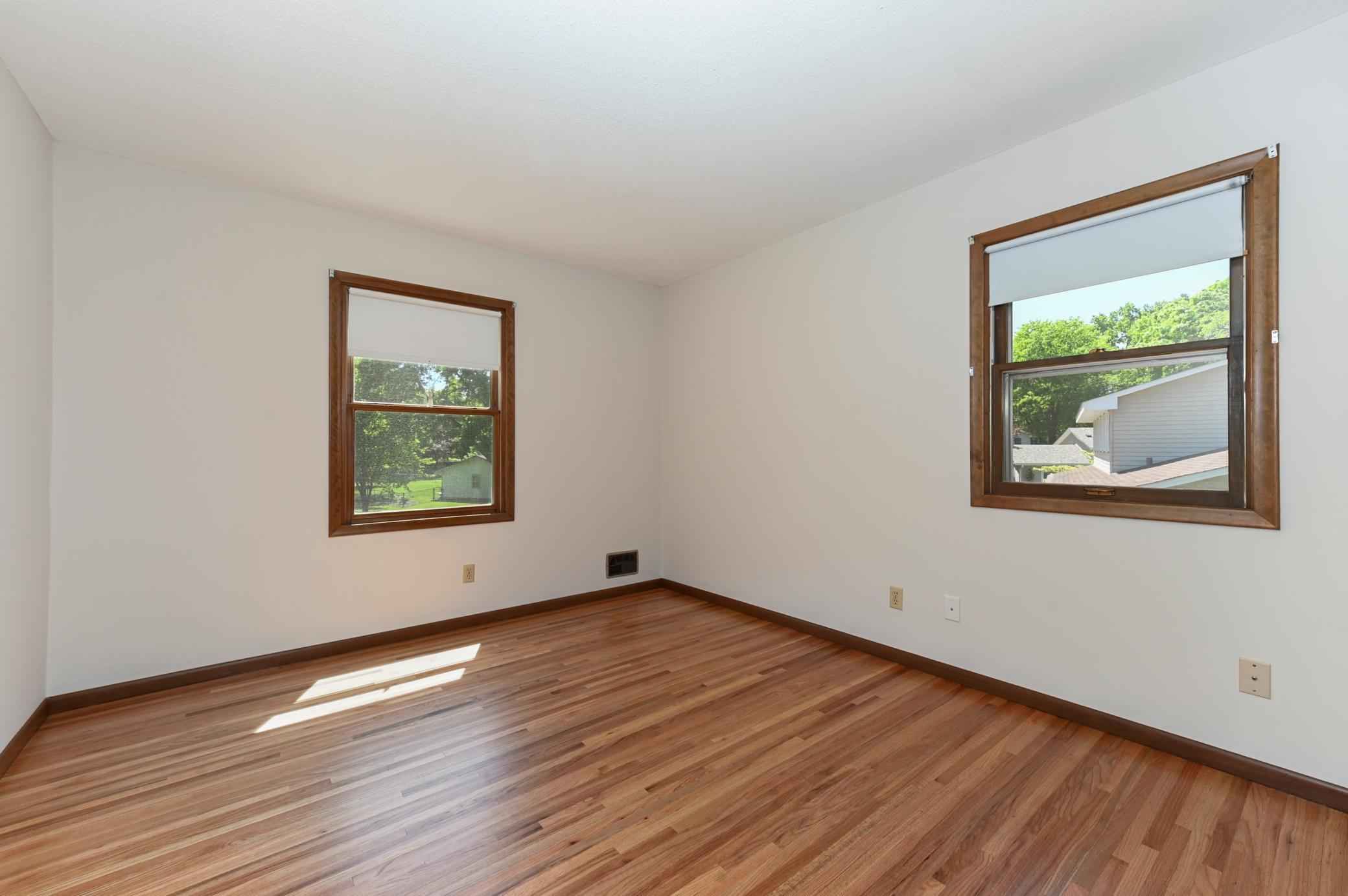 10032 Oxborough Road Bloomington, MN 55437 - Photo 25 of 39 Gallery Image 25
