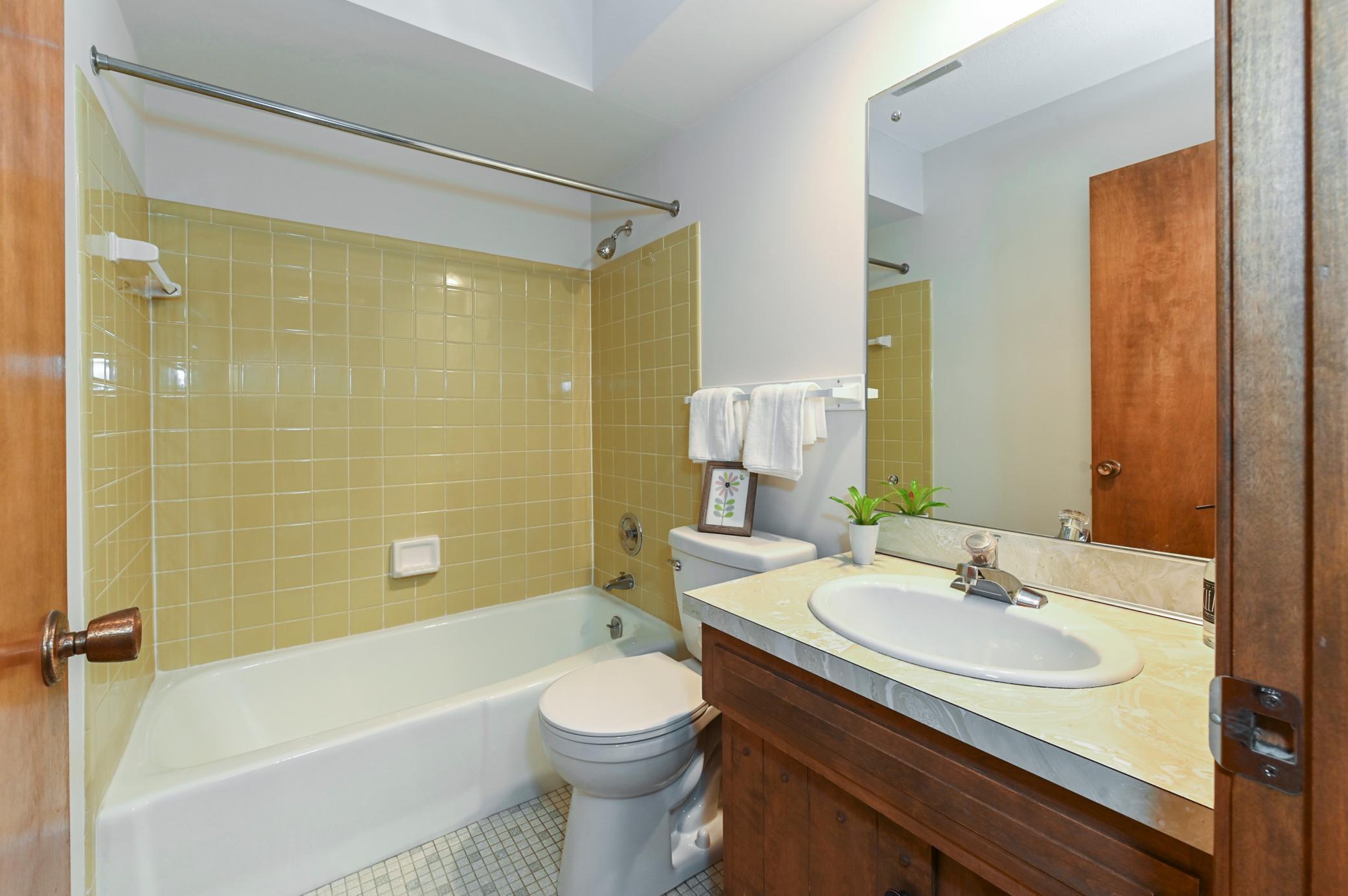 10032 Oxborough Road Bloomington, MN 55437 - Photo 27 of 39 Gallery Image 27