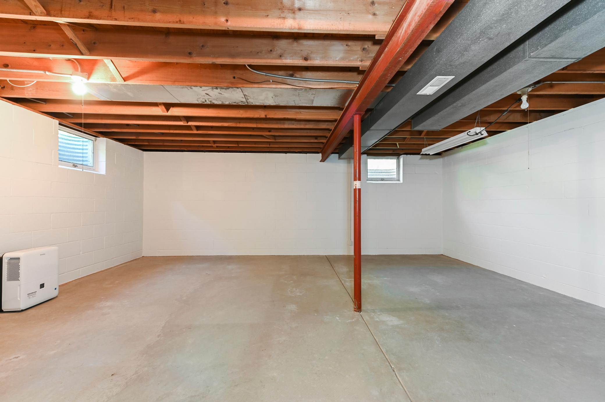 10032 Oxborough Road Bloomington, MN 55437 - Photo 28 of 39 Gallery Image 28