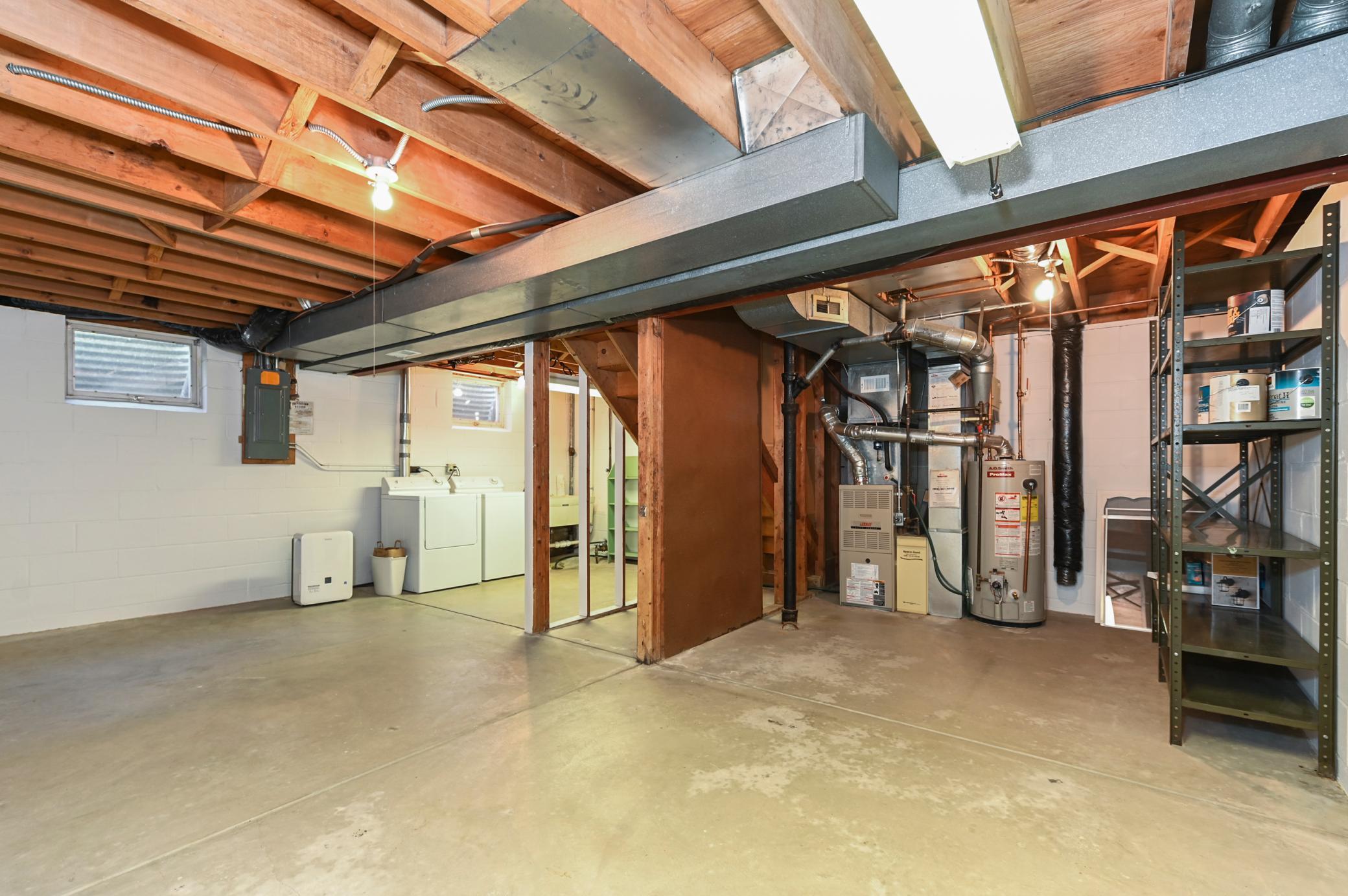 10032 Oxborough Road Bloomington, MN 55437 - Photo 33 of 39 Gallery Image 33