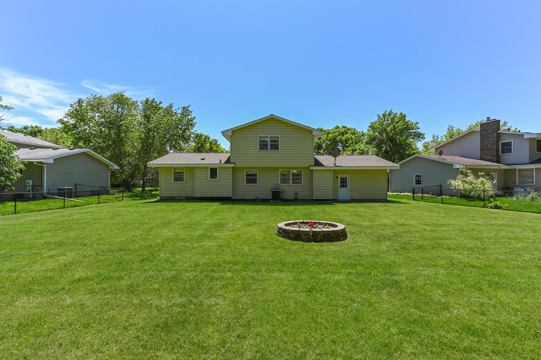 10032 Oxborough Road Bloomington, MN 55437 - Photo 35 of 39 Gallery Image 35