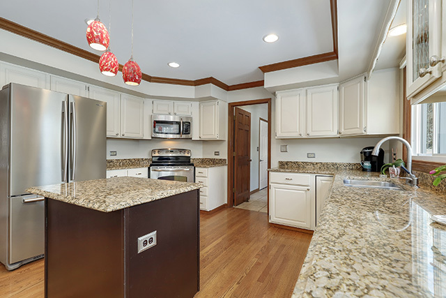 998 Plum Tree Road Fox River Grove, IL 60021 - Photo 16 of 52