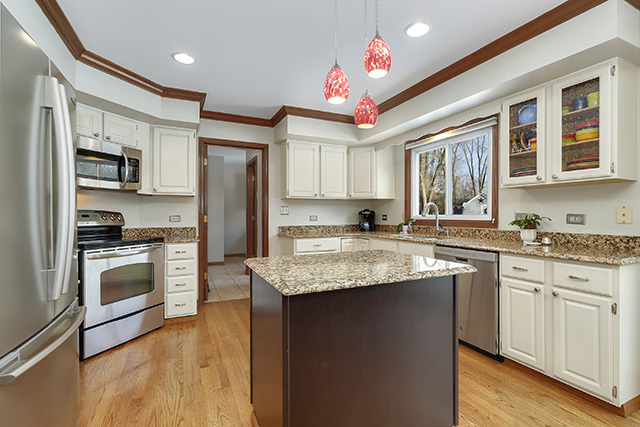 998 Plum Tree Road Fox River Grove, IL 60021 - Photo 17 of 52
