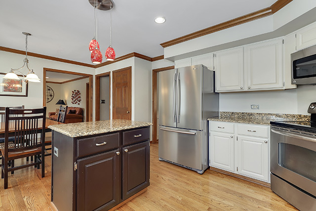 998 Plum Tree Road Fox River Grove, IL 60021 - Photo 19 of 52