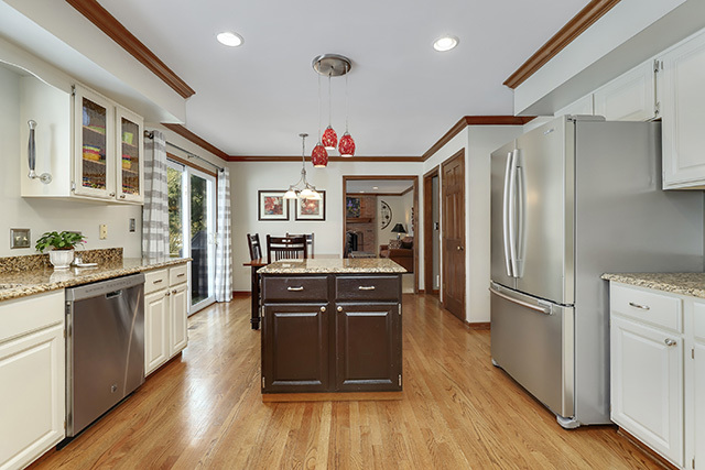 998 Plum Tree Road Fox River Grove, IL 60021 - Photo 20 of 52