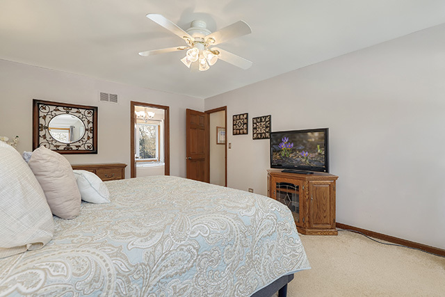 998 Plum Tree Road Fox River Grove, IL 60021 - Photo 38 of 52