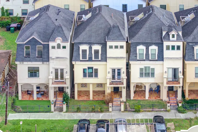 $460,000 | 2308 Couch Street, Houston, TX 77008