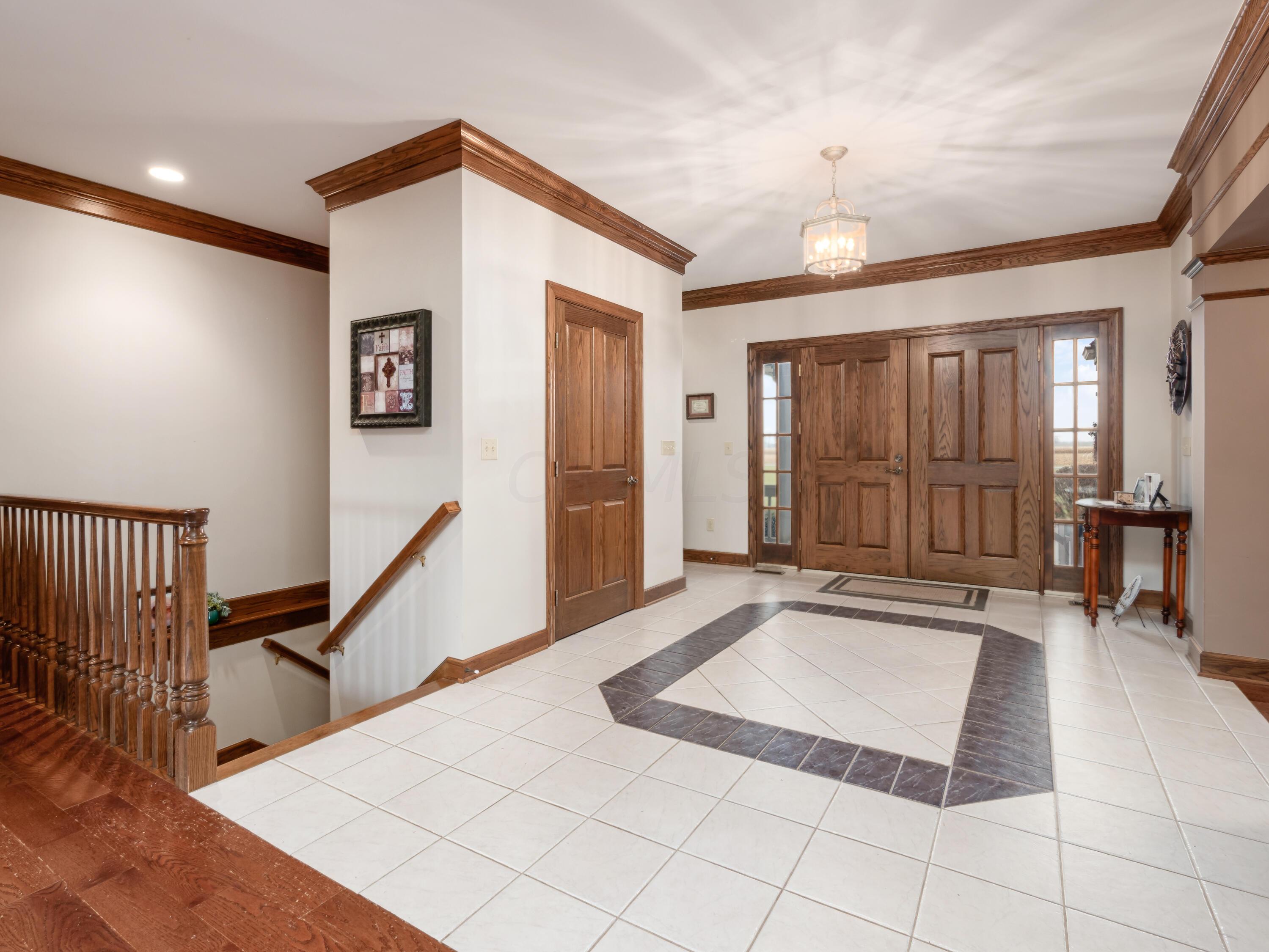 310 Roloson Road Delaware, OH 43015 - Photo 7 of 50 Ceramic tile entrway