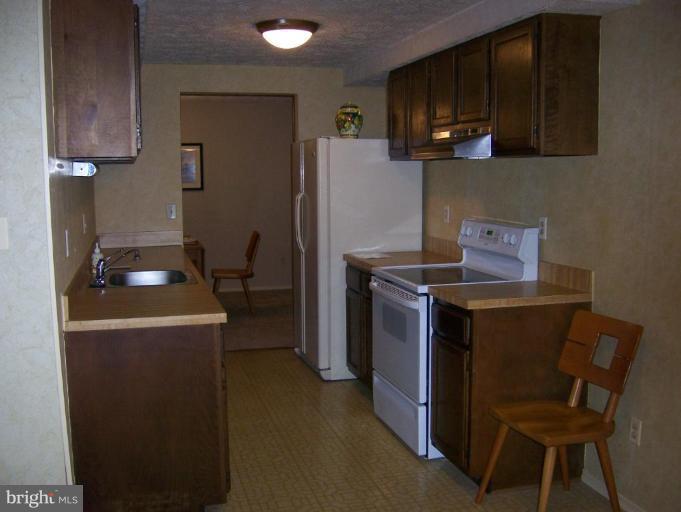 61 Boxthorn Road Abingdon, MD 21009 - Photo 15 of 17 Kitchen