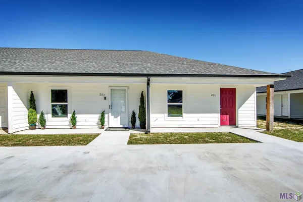 $118,000 | 1300 Lafourche Drive, Unit 203, Thibodaux, LA 70301