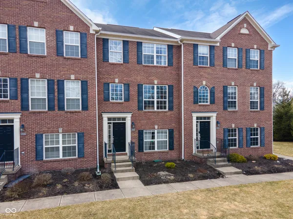$319,900 | 9010 Mercer Drive, Fishers, IN 46038