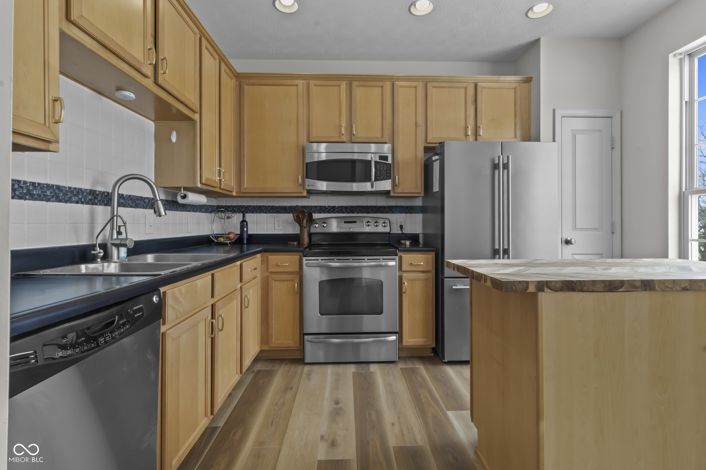 9010 Mercer Drive Fishers, IN 46038 - Photo 15 of 36