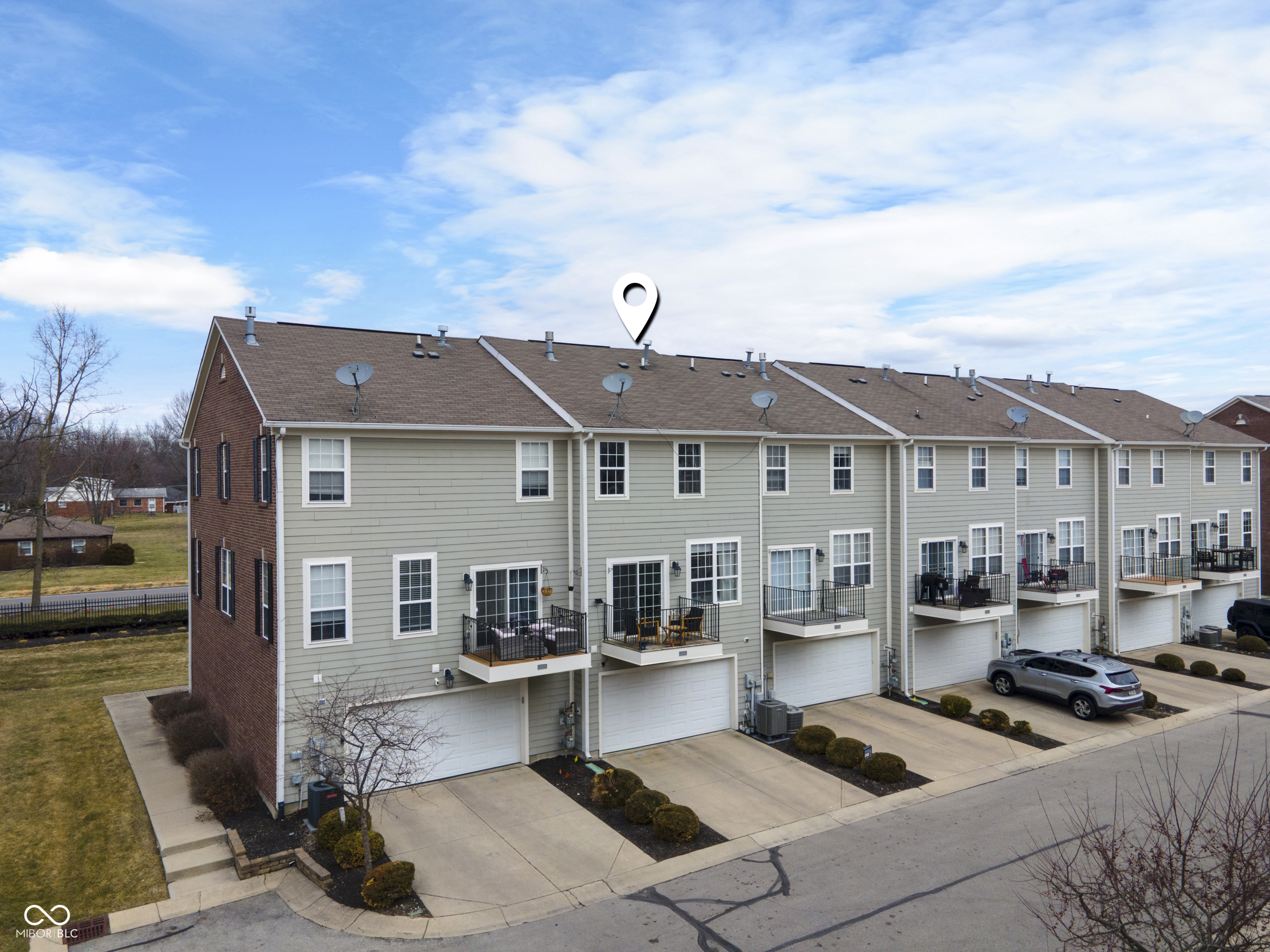 9010 Mercer Drive Fishers, IN 46038 - Photo 3 of 36