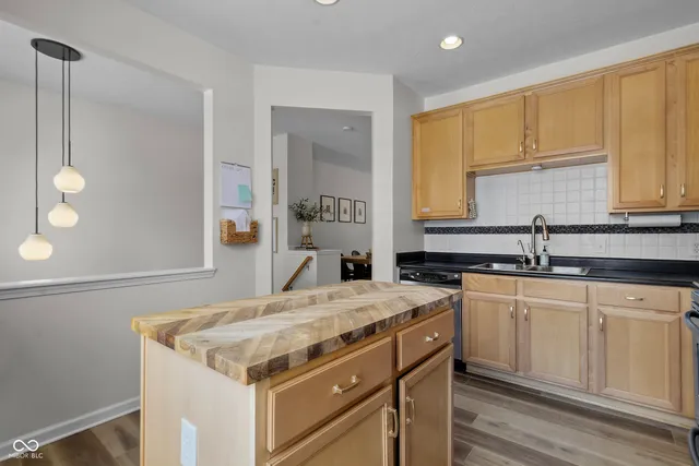 $329,900 | 9010 Mercer Drive, Fishers, IN 46038