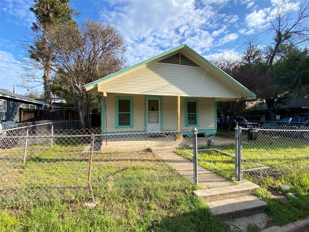 2326 Santa Rita Street Austin, TX 78702 - Photo 1 of 1 Gallery Image 1
