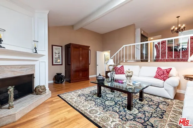 $950,000 | 17171 Palisades Circle, Pacific Palisades, CA 90272