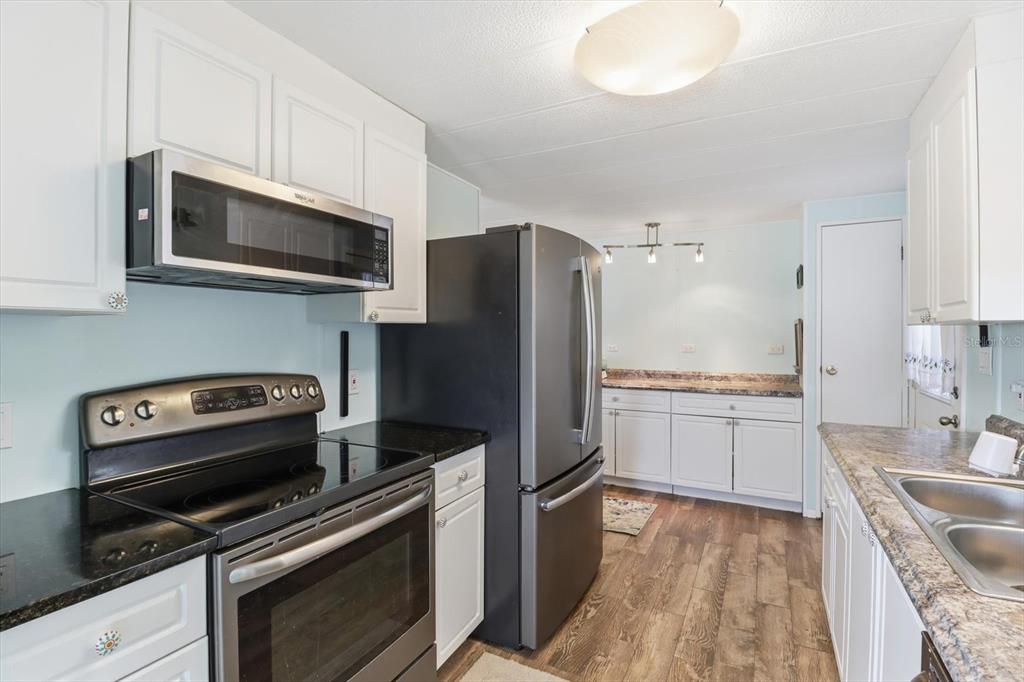 12021 Formosa Street Brooksville, FL 34613 - Photo 11 of 30