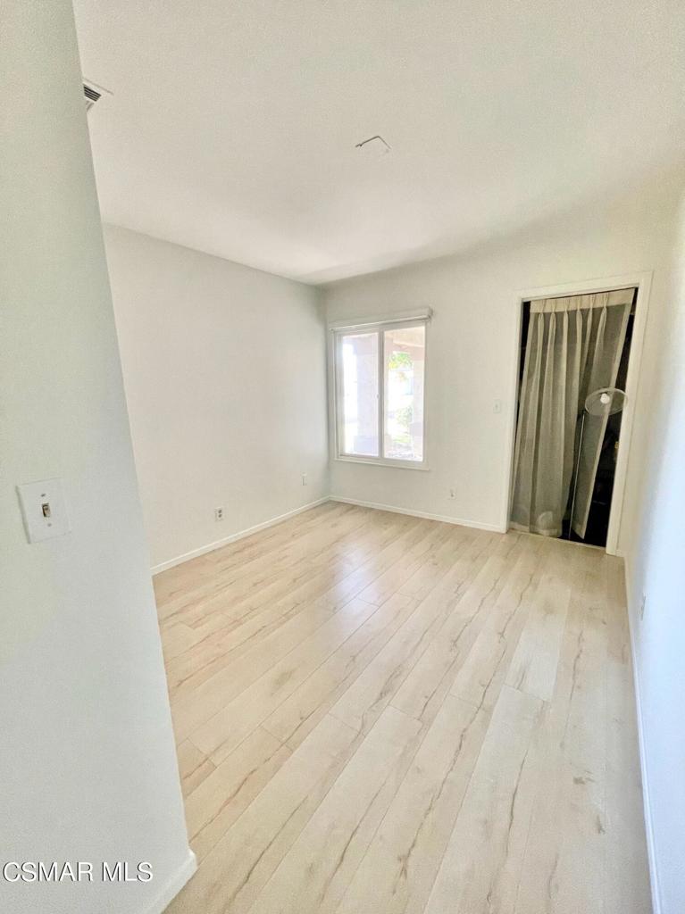 1594 Willowbrook Lane Simi Valley, CA 93065 - Photo 14 of 20 an empty room with windows