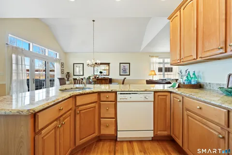 $725,000 | 55 Spice Bush Lane, Unit 55, Milford, CT 06461