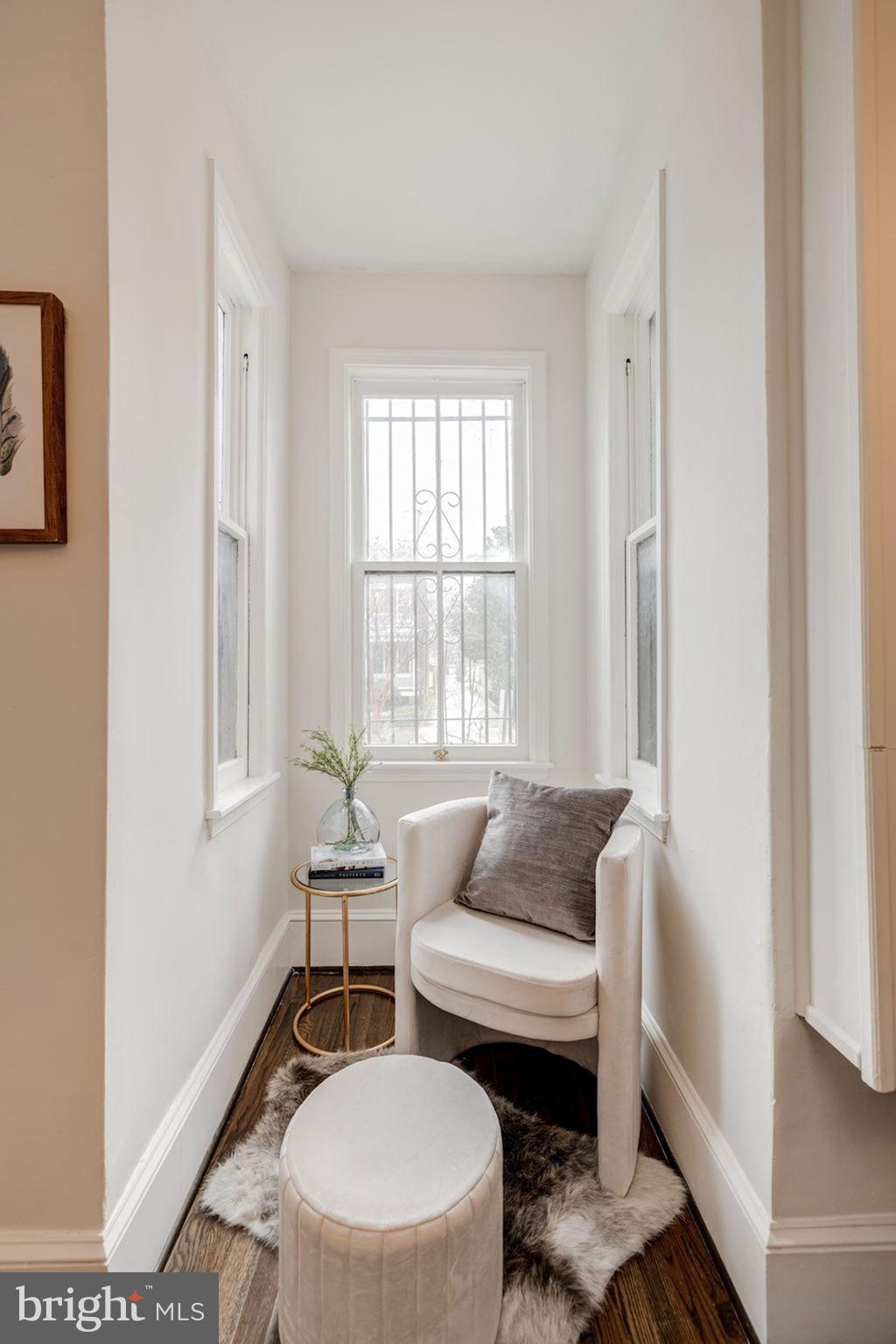 14 14th Street Southeast Washington, DC 20003 - Photo 3 of 12 Nook in Main Living Area