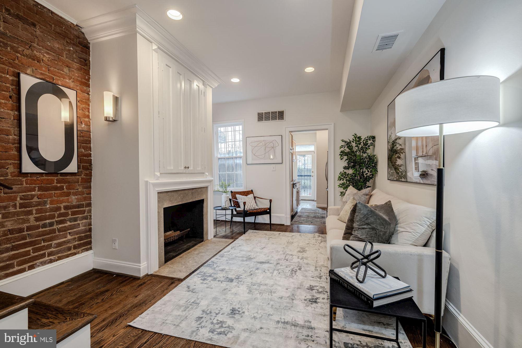 14 14th Street Southeast Washington, DC 20003 - Photo 5 of 12 Living Room