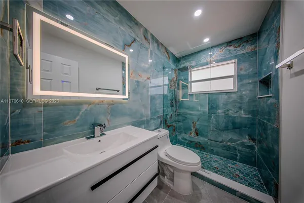$260,000 | 2458 Polk Street, Unit 201, Hollywood, FL 33020