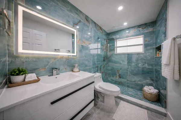 $260,000 | 2458 Polk Street, Unit 201, Hollywood, FL 33020