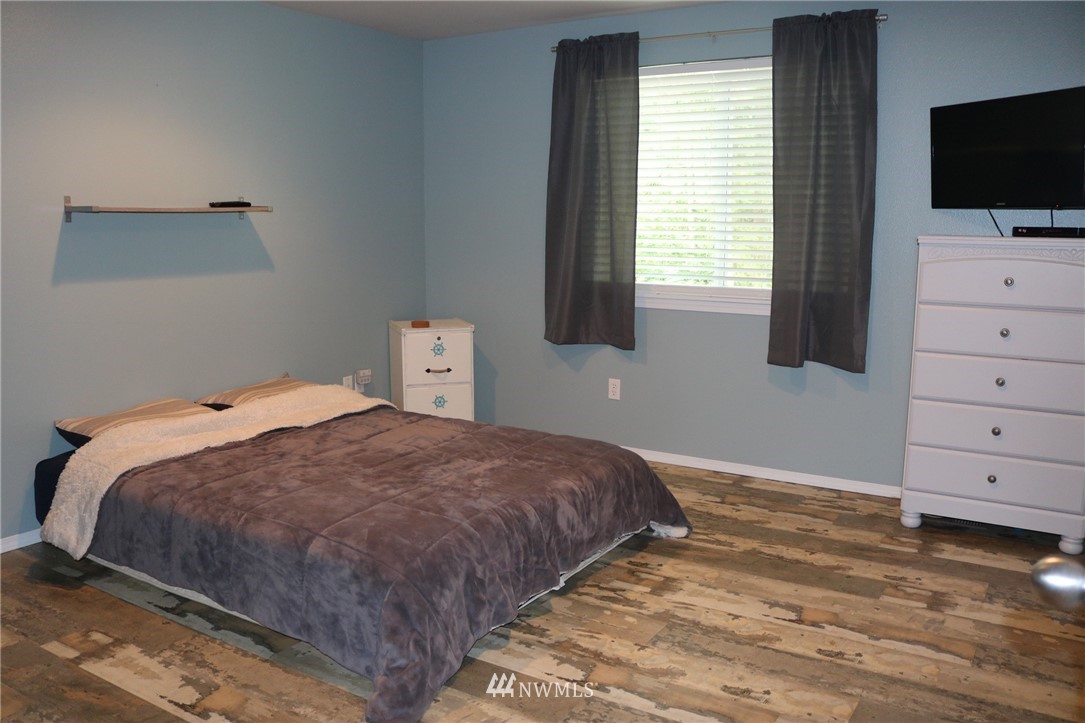 17549 Loop Lane Southeast Yelm, WA 98597 - Photo 16 of 25