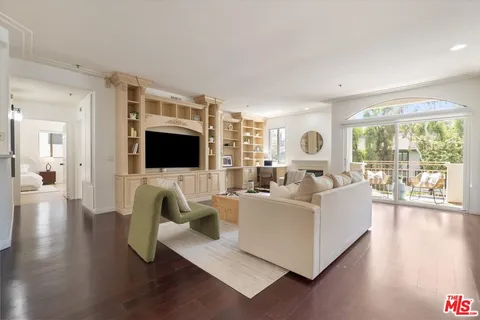 $999,000 | 1920 South Beverly Glen Boulevard, Unit 101, Los Angeles, CA 90025