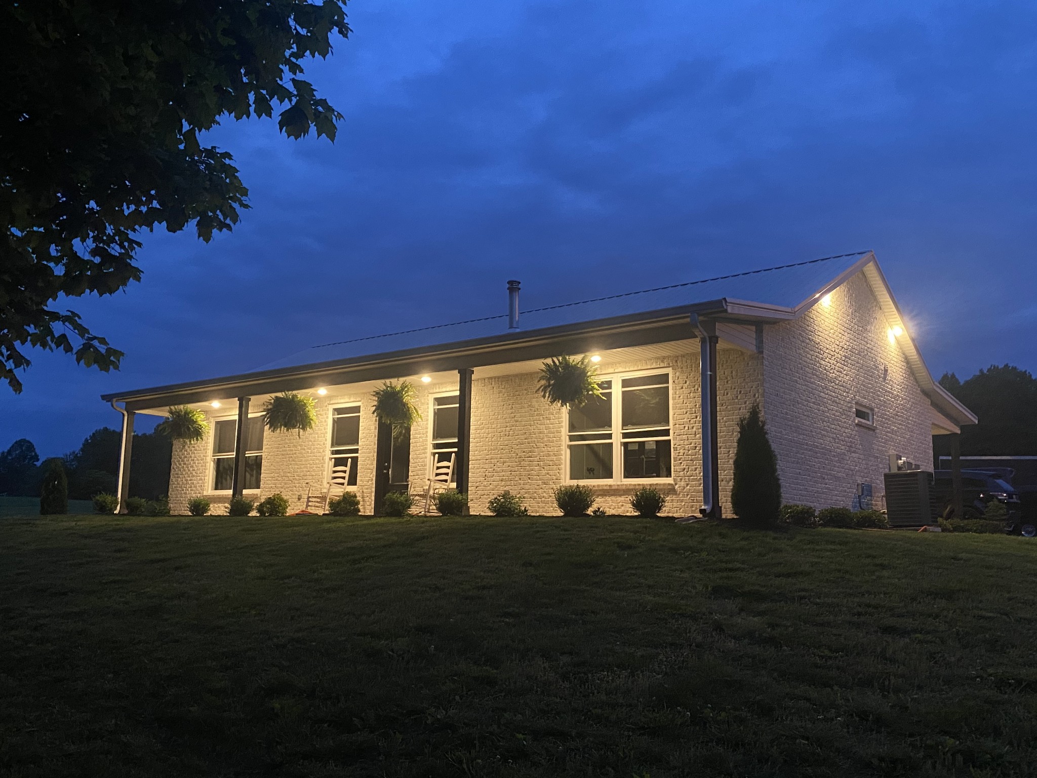 201 B Roberts Road Portland, TN 37148 - Photo 7 of 11 a front view of a house with a yard