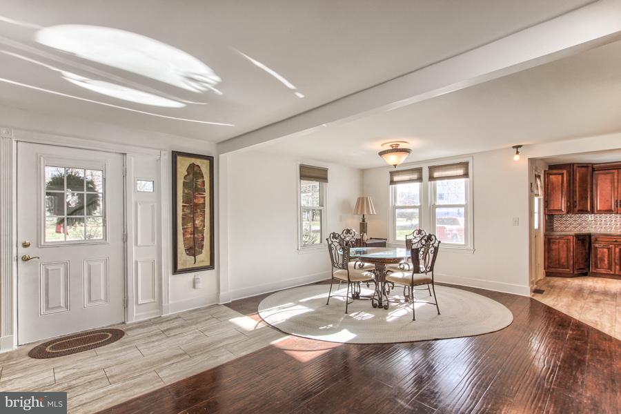 353 Silver Spring Road Mechanicsburg, PA 17050 - Photo 3 of 35 Gallery Image 3