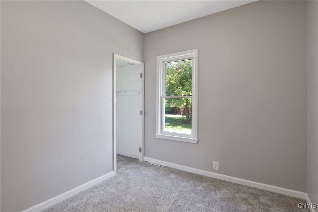 214 Rowland Street Syracuse, NY 13204 - Photo 15 of 45 First Floor