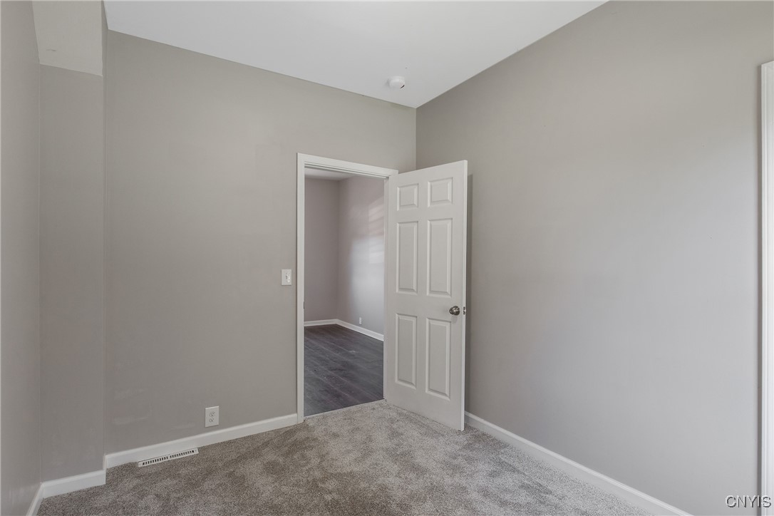 214 Rowland Street Syracuse, NY 13204 - Photo 16 of 45 First Floor