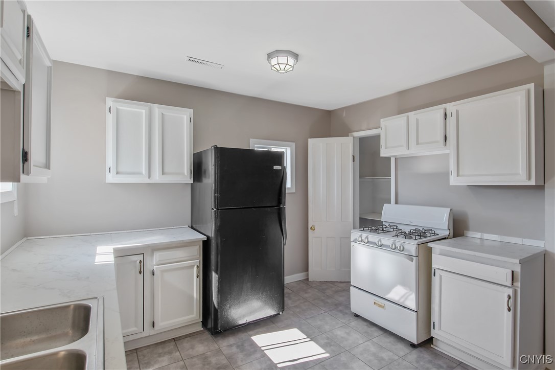 214 Rowland Street Syracuse, NY 13204 - Photo 22 of 45 Second Floor Kitchen