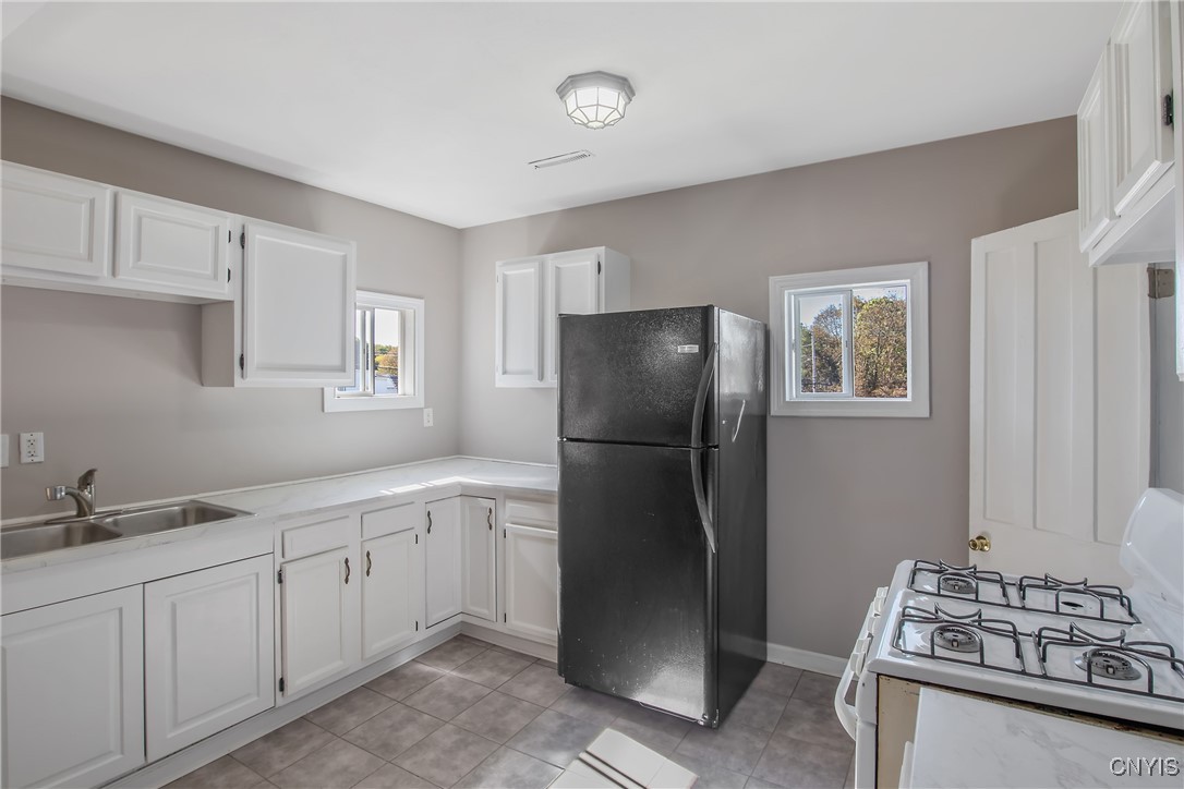 214 Rowland Street Syracuse, NY 13204 - Photo 23 of 45 Second Floor Kitchen