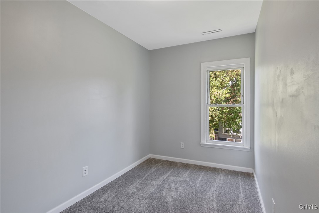 214 Rowland Street Syracuse, NY 13204 - Photo 34 of 45 Second Floor