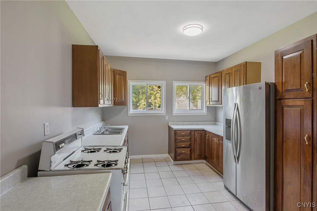 214 Rowland Street Syracuse, NY 13204 - Photo 5 of 45 First Floor Kitchen