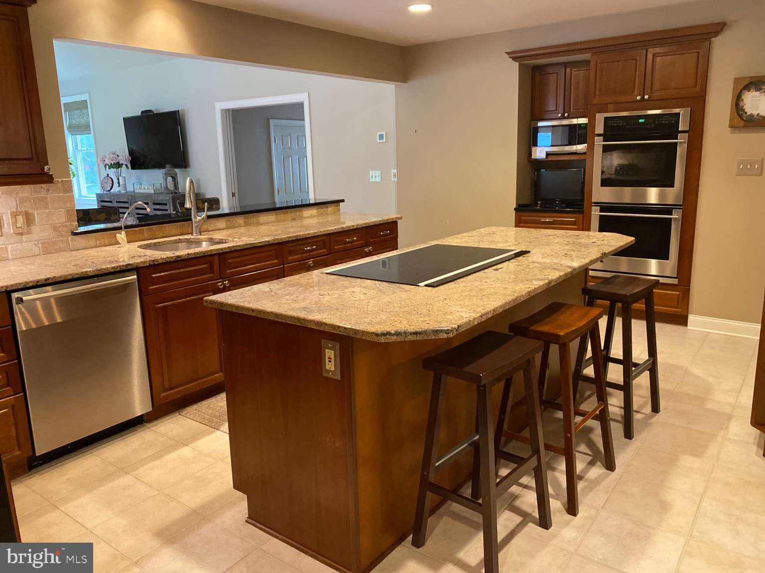 219 Hansell Road Newtown Square, PA 19073 - Photo 9 of 47