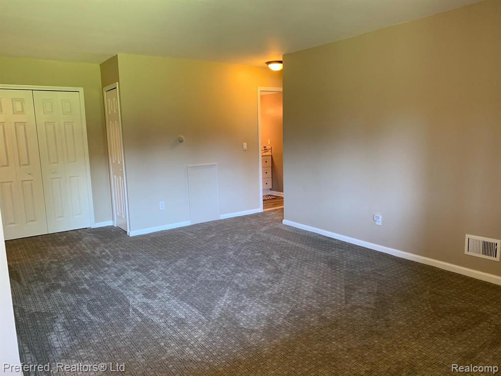 30070 West 12 Mile Road Farmington Hills, MI 48334 - Photo 7 of 11
