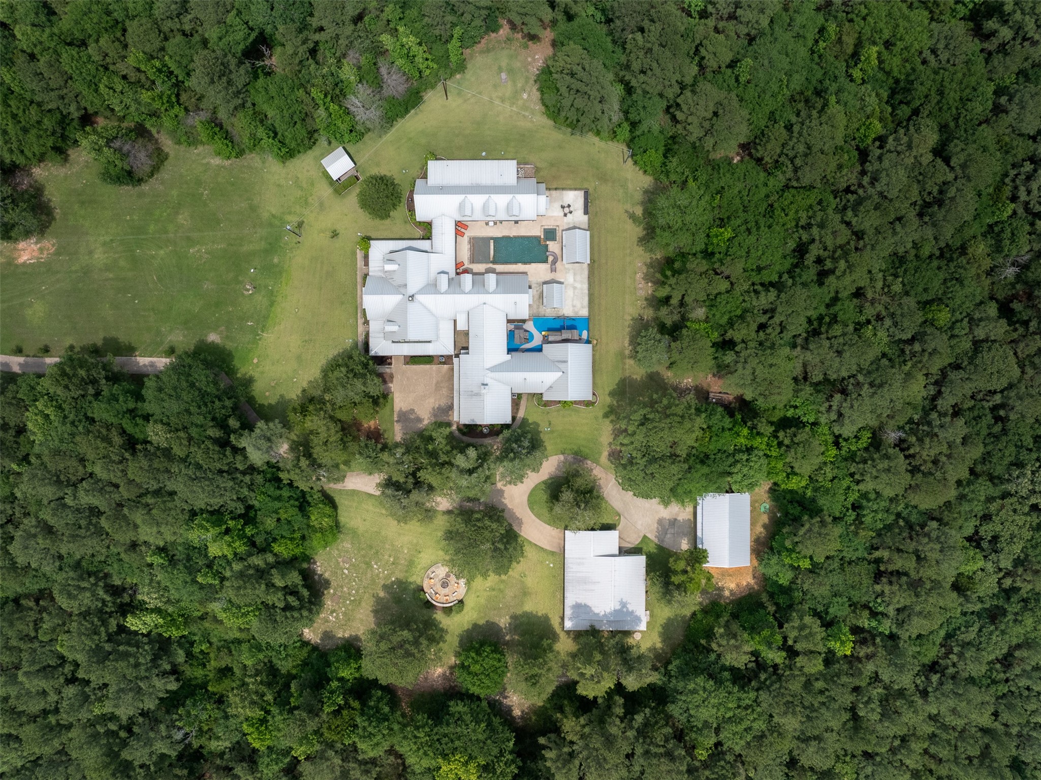 17042 Highway 21 Grapeland, TX 75844 - Photo 2 of 47