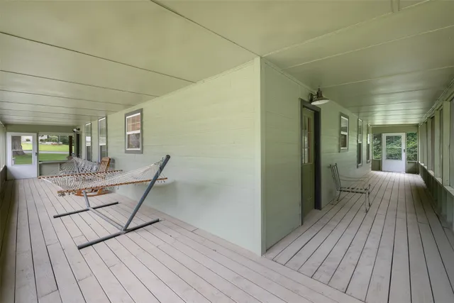 $2,495,000 | 17042 Highway 21, Grapeland, TX 75844