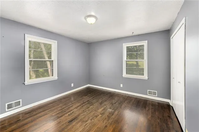 $249,500 | 1110 West 24TH Street South, Independence, MO 64052