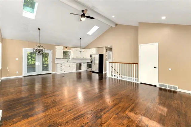 $249,500 | 1110 West 24TH Street South, Independence, MO 64052