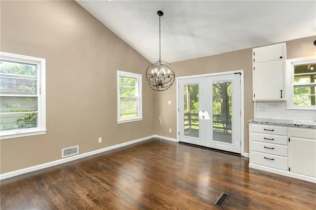 $249,500 | 1110 West 24TH Street South, Independence, MO 64052