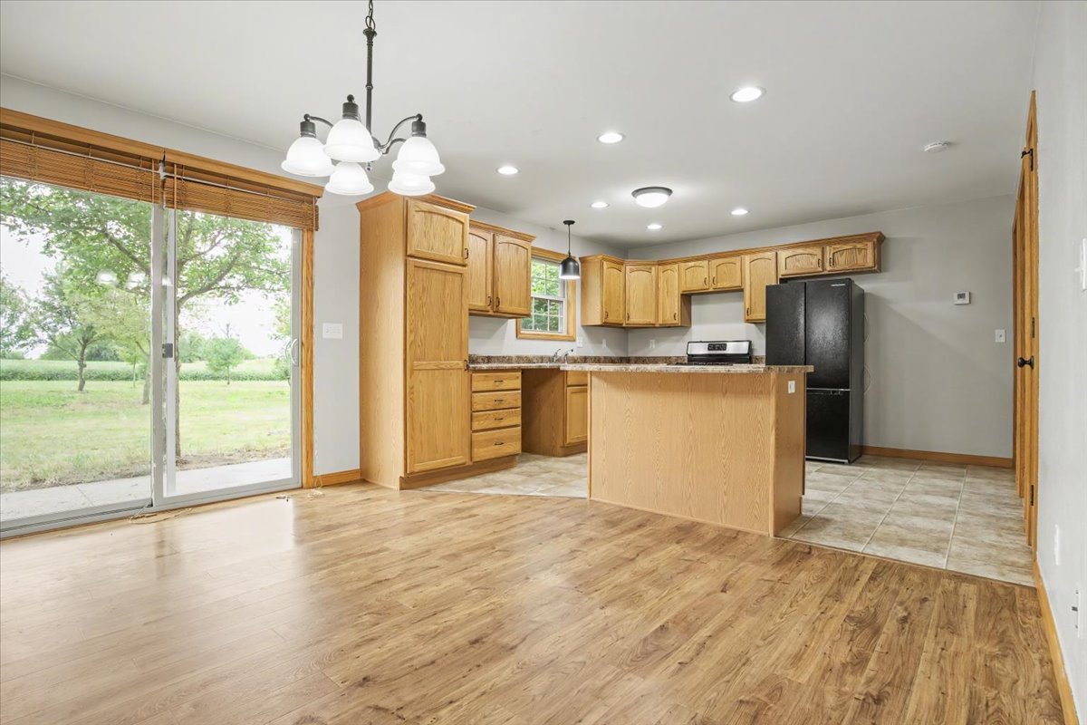 11924 East 2800 N Road Cornell, IL 61319 - Photo 8 of 35 Gallery Image 8