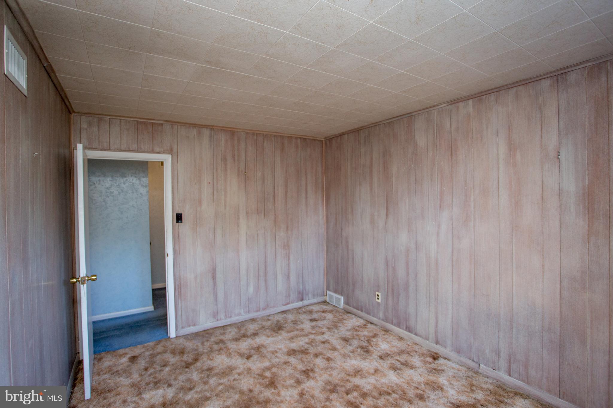 9229 Pine Road Philadelphia, PA 19115 - Photo 23 of 33