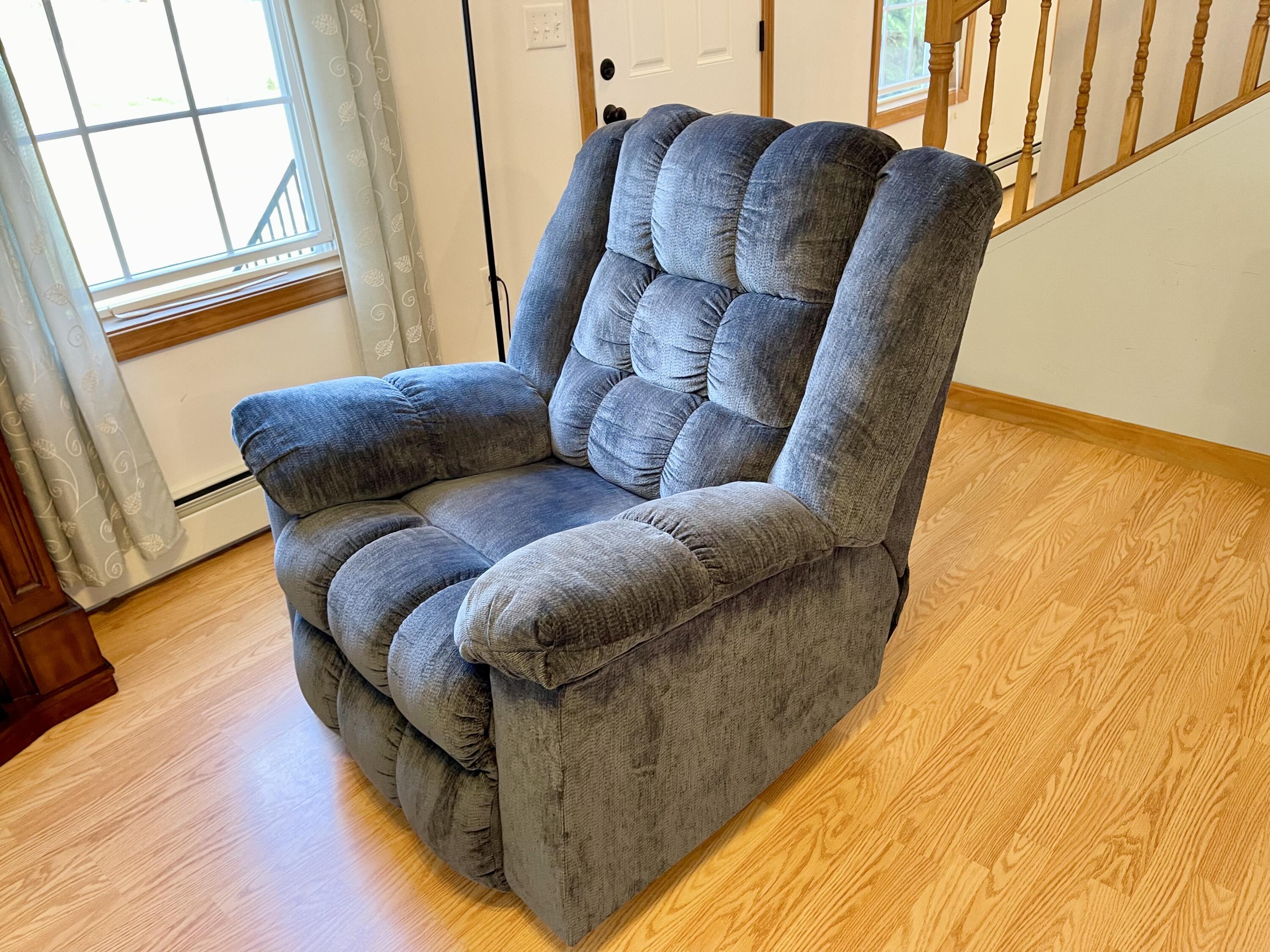87 New Boston Road Hermon, ME 04401 - Photo 35 of 74 Chair Stays!