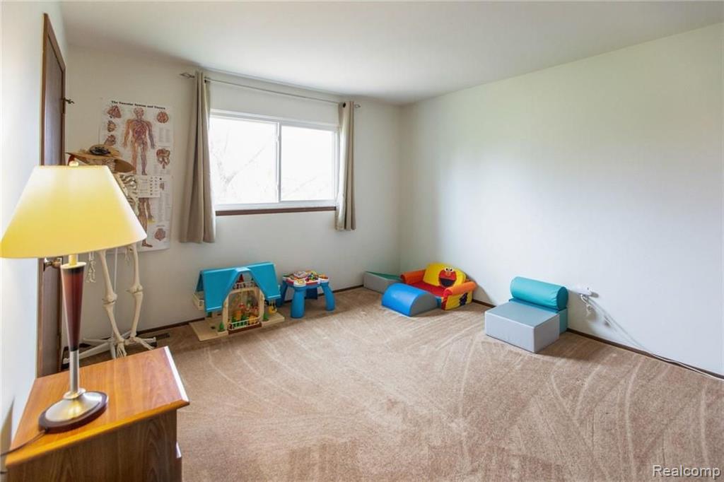 2269 Norton Road Rochester Hills, MI 48307 - Photo 20 of 31